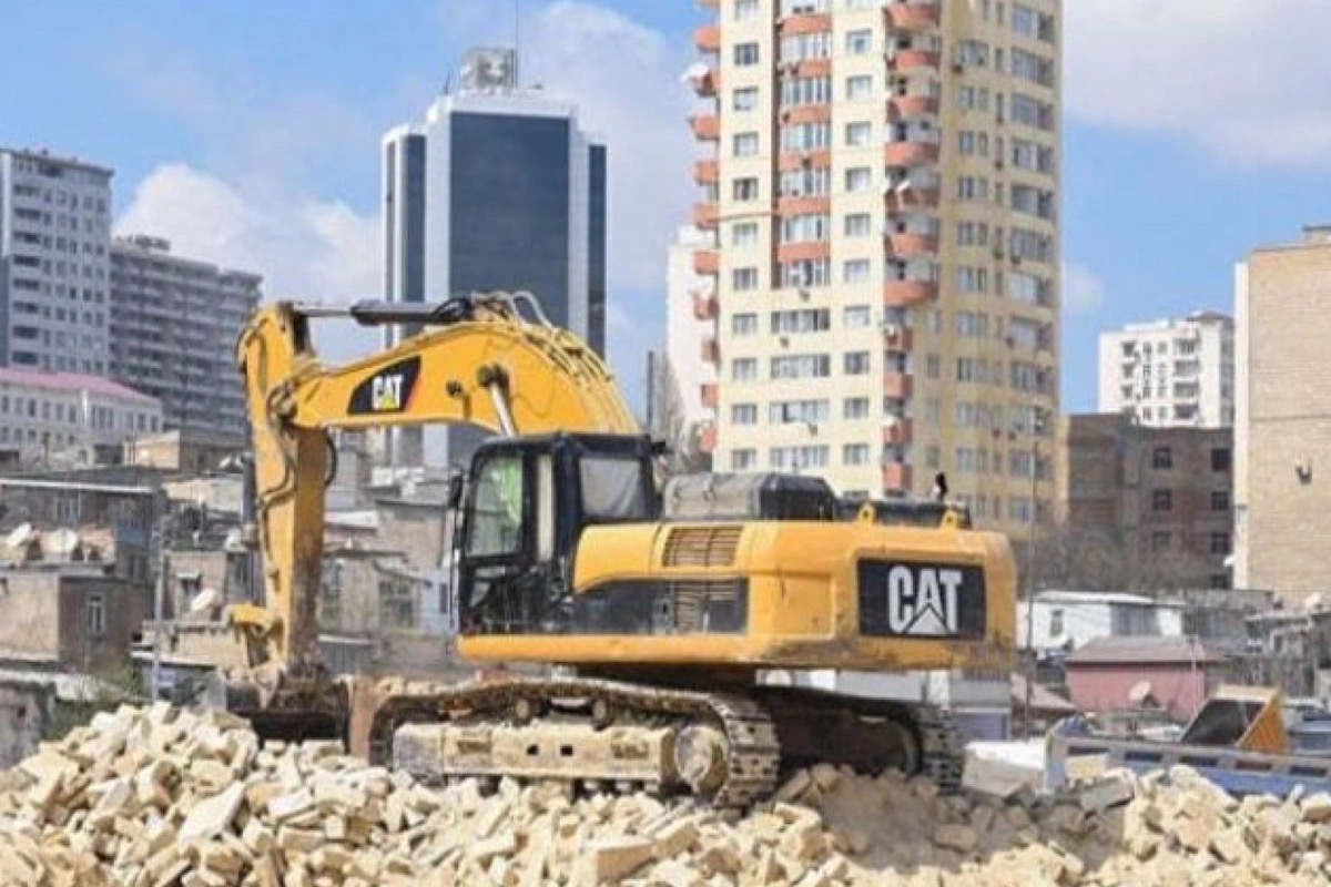 Sökülən evlərə kompensasiya: Bakının mərkəzində yeni sökünlər başlayır Sökülən evlərə kompensasiya: Bakının mərkəzində yeni sökünlər başlayır